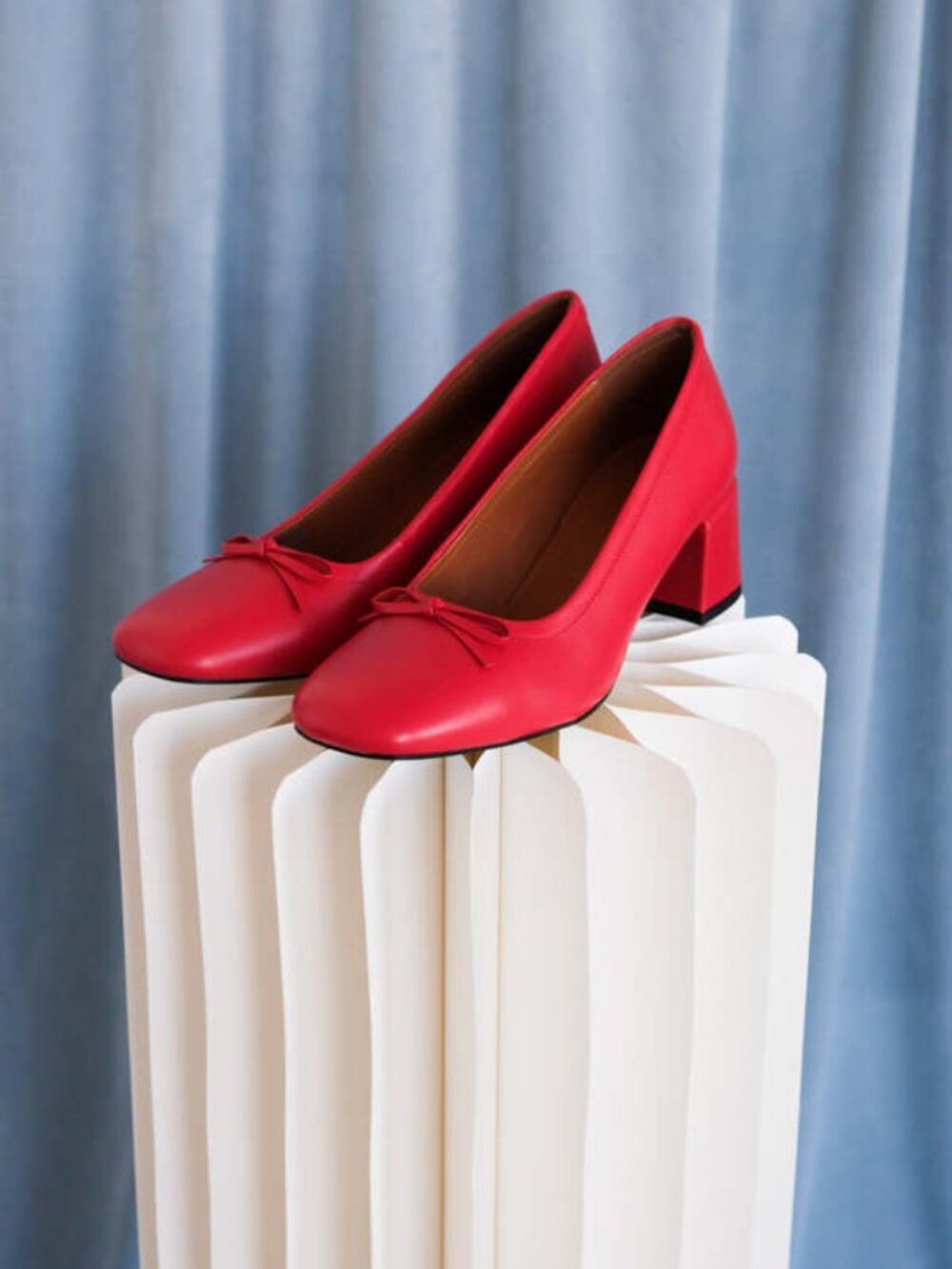 Red Vagabond Adison Pump Bright Red